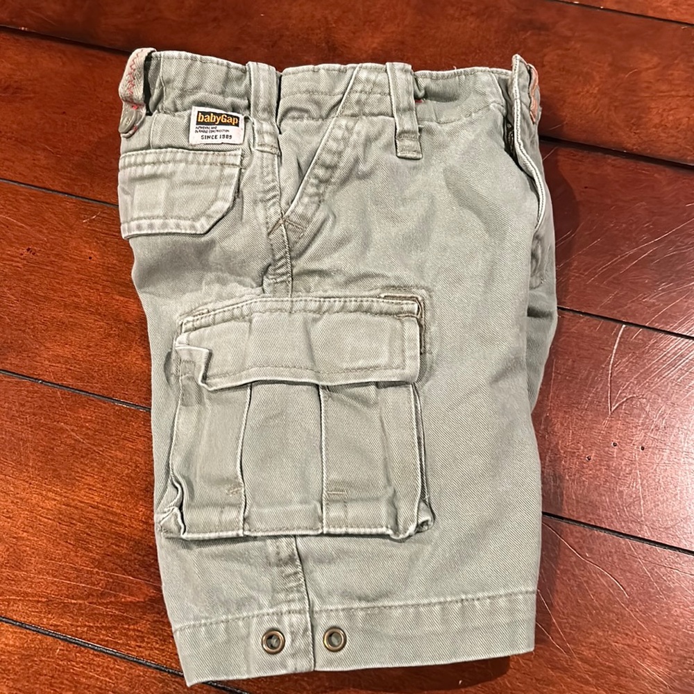 Baby Gap Olive Green Cargo Shorts from 2006 Size 2 Years Adjustable Waist